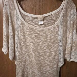 Daytrip by Buvkle SZ S Cream/Metallic Knit Top
